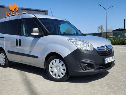Опель Комбо вант.-пас. 2015 у Вінниці на Automoto.ua Сірий Опель Комбо вант.-пас., об'ємом двигуна 1.6 л та пробігом 162 тис. км за 7850 $, фото 1 на Automoto.ua