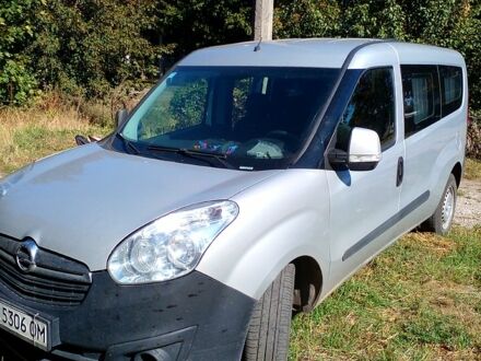 Опель Комбо груз.-пасс. 2017 в Каменское - Днепродзержинск на Automoto.ua Серый Опель Комбо груз.-пасс., объемом двигателя 1.6 л и пробегом 179 тыс. км за 9850 $, фото 1 на Automoto.ua