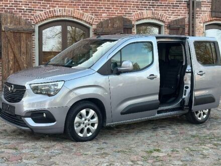 Опель Комбо вант.-пас. 2019 у Сумах на Automoto.ua Сірий Опель Комбо вант.-пас., об'ємом двигуна 1.5 л та пробігом 149 тис. км за 8300 $, фото 1 на Automoto.ua