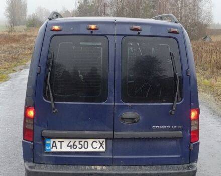 Синий Опель Комбо груз.-пасс., объемом двигателя 1.7 л и пробегом 335 тыс. км за 2200 $, фото 4 на Automoto.ua