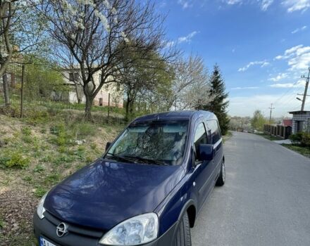 Синий Опель Комбо груз.-пасс., объемом двигателя 1.7 л и пробегом 275 тыс. км за 4000 $, фото 1 на Automoto.ua