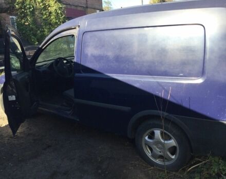 Синий Опель Комбо груз.-пасс., объемом двигателя 1.4 л и пробегом 220 тыс. км за 3400 $, фото 4 на Automoto.ua