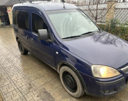 Синий Опель Комбо груз.-пасс., объемом двигателя 1.3 л и пробегом 300 тыс. км за 3750 $, фото 1 на Automoto.ua