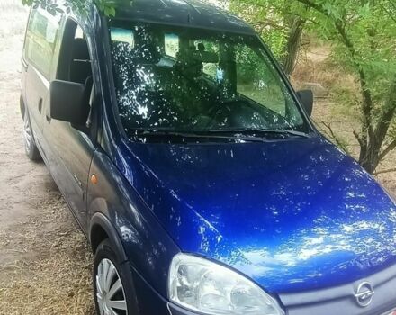 Синій Опель Комбо вант.-пас., об'ємом двигуна 1.6 л та пробігом 300 тис. км за 1700 $, фото 2 на Automoto.ua