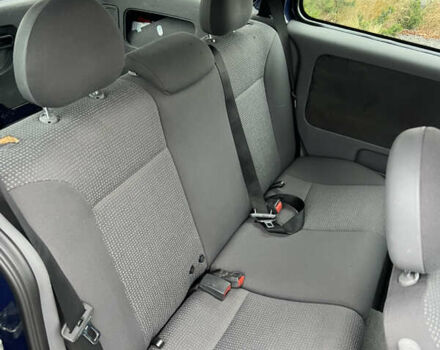 Синий Опель Комбо груз.-пасс., объемом двигателя 1.6 л и пробегом 277 тыс. км за 2890 $, фото 11 на Automoto.ua