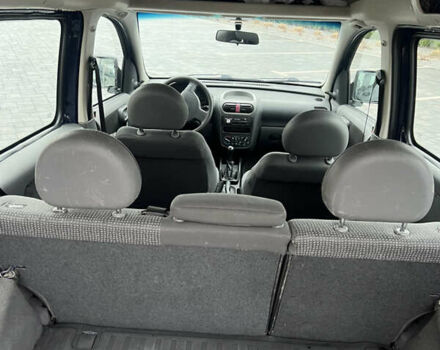 Синий Опель Комбо груз.-пасс., объемом двигателя 1.6 л и пробегом 277 тыс. км за 2890 $, фото 9 на Automoto.ua