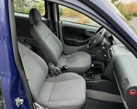 Синий Опель Комбо груз.-пасс., объемом двигателя 1.6 л и пробегом 277 тыс. км за 2890 $, фото 12 на Automoto.ua