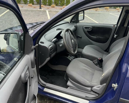 Синий Опель Комбо груз.-пасс., объемом двигателя 1.6 л и пробегом 277 тыс. км за 2890 $, фото 14 на Automoto.ua