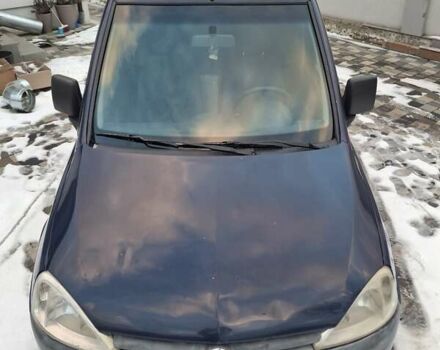 Синий Опель Комбо груз.-пасс., объемом двигателя 1.6 л и пробегом 272 тыс. км за 2200 $, фото 12 на Automoto.ua