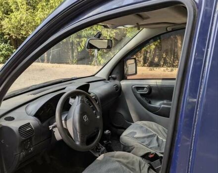 Опель Комбо груз.-пасс. 2006 в Калуше на Automoto.ua Синий Опель Комбо груз.-пасс., объемом двигателя 1.3 л и пробегом 358 тыс. км за 2899 $, фото 14 на Automoto.ua