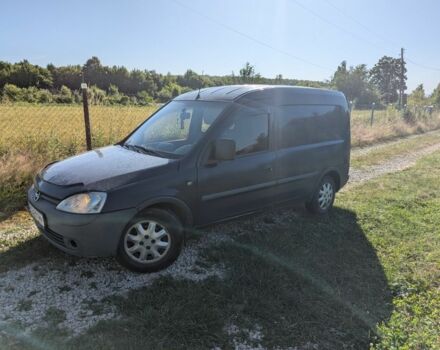 Синий Опель Комбо груз.-пасс., объемом двигателя 1.2 л и пробегом 259 тыс. км за 2899 $, фото 3 на Automoto.ua