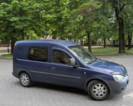 Опель Комбо груз.-пасс. 2006 в Калуше на Automoto.ua Синий Опель Комбо груз.-пасс., объемом двигателя 1.3 л и пробегом 358 тыс. км за 2899 $, фото 3 на Automoto.ua