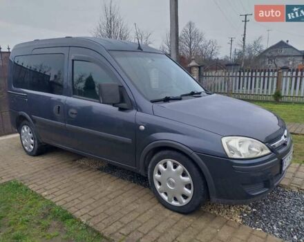 Синій Опель Комбо вант.-пас., об'ємом двигуна 1.3 л та пробігом 260 тис. км за 4400 $, фото 9 на Automoto.ua