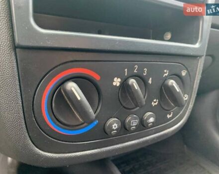 Синій Опель Комбо вант.-пас., об'ємом двигуна 1.25 л та пробігом 326 тис. км за 3390 $, фото 16 на Automoto.ua