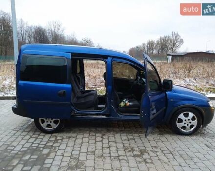 Синий Опель Комбо груз.-пасс., объемом двигателя 1.7 л и пробегом 190 тыс. км за 6000 $, фото 2 на Automoto.ua