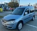 Синий Опель Комбо груз.-пасс., объемом двигателя 1.25 л и пробегом 245 тыс. км за 4450 $, фото 3 на Automoto.ua