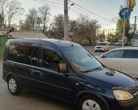 Синій Опель Комбо вант.-пас., об'ємом двигуна 1.7 л та пробігом 412 тис. км за 4200 $, фото 5 на Automoto.ua