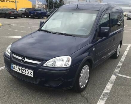Синий Опель Комбо груз.-пасс., объемом двигателя 1.36 л и пробегом 135 тыс. км за 6400 $, фото 5 на Automoto.ua