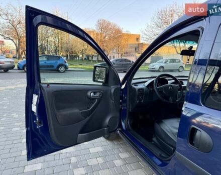 Синій Опель Комбо вант.-пас., об'ємом двигуна 1.7 л та пробігом 329 тис. км за 4999 $, фото 31 на Automoto.ua