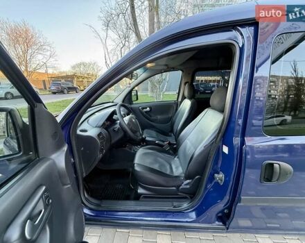 Синій Опель Комбо вант.-пас., об'ємом двигуна 1.7 л та пробігом 329 тис. км за 4999 $, фото 30 на Automoto.ua