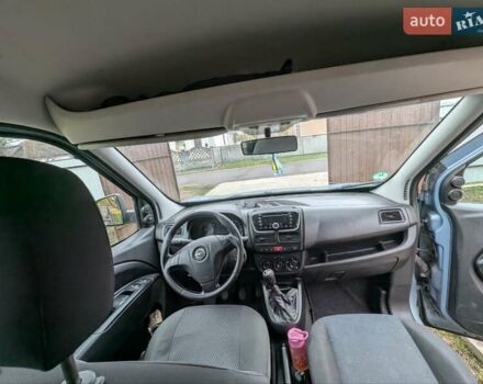 Синій Опель Комбо вант.-пас., об'ємом двигуна 1.6 л та пробігом 310 тис. км за 6500 $, фото 1 на Automoto.ua