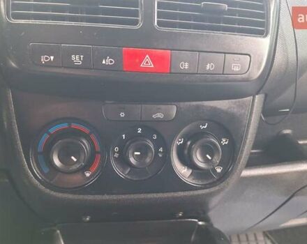 Синий Опель Комбо груз.-пасс., объемом двигателя 1.6 л и пробегом 192 тыс. км за 10850 $, фото 45 на Automoto.ua