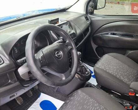 Синій Опель Комбо вант.-пас., об'ємом двигуна 1.6 л та пробігом 193 тис. км за 11400 $, фото 2 на Automoto.ua