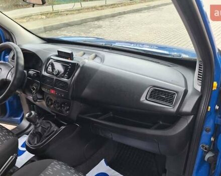 Синий Опель Комбо груз.-пасс., объемом двигателя 1.6 л и пробегом 193 тыс. км за 10800 $, фото 29 на Automoto.ua