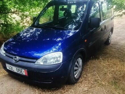 Синий Опель Комбо груз.-пасс., объемом двигателя 0 л и пробегом 300 тыс. км за 1600 $, фото 1 на Automoto.ua