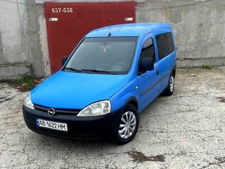 Синій Опель Комбо вант.-пас., об'ємом двигуна 1.7 л та пробігом 417 тис. км за 2900 $, фото 1 на Automoto.ua