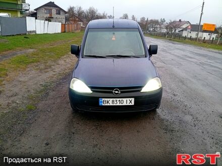 Синій Опель Комбо вант.-пас., об'ємом двигуна 1.7 л та пробігом 300 тис. км за 2700 $, фото 1 на Automoto.ua