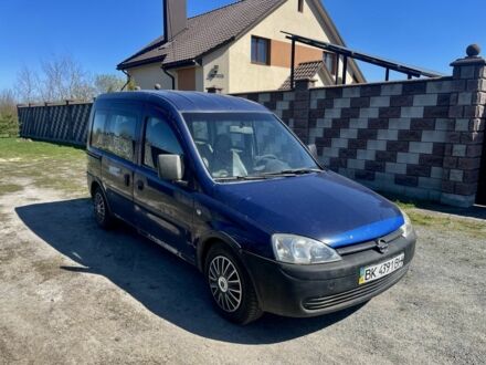 Синий Опель Комбо груз.-пасс., объемом двигателя 1.7 л и пробегом 320 тыс. км за 2450 $, фото 1 на Automoto.ua