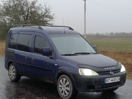 Синий Опель Комбо груз.-пасс., объемом двигателя 1.7 л и пробегом 335 тыс. км за 2200 $, фото 1 на Automoto.ua
