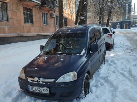 Синій Опель Комбо вант.-пас., об'ємом двигуна 1.4 л та пробігом 293 тис. км за 3700 $, фото 1 на Automoto.ua