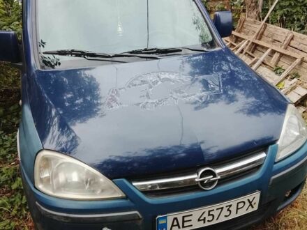 Синій Опель Комбо вант.-пас., об'ємом двигуна 1.2 л та пробігом 100 тис. км за 2003 $, фото 1 на Automoto.ua