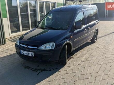 Синий Опель Комбо груз.-пасс., объемом двигателя 1.6 л и пробегом 283 тыс. км за 3650 $, фото 1 на Automoto.ua