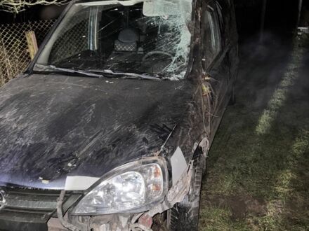 Синій Опель Комбо вант.-пас., об'ємом двигуна 1.2 л та пробігом 420 тис. км за 700 $, фото 1 на Automoto.ua