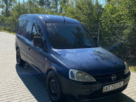 Синий Опель Комбо груз.-пасс., объемом двигателя 1.7 л и пробегом 388 тыс. км за 2550 $, фото 1 на Automoto.ua