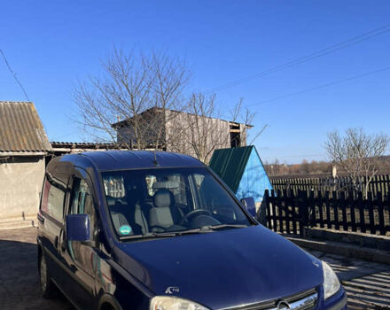 Синій Опель Комбо вант.-пас., об'ємом двигуна 1.36 л та пробігом 249 тис. км за 4500 $, фото 1 на Automoto.ua