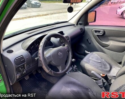 Зеленый Опель Комбо груз.-пасс., объемом двигателя 1.2 л и пробегом 255 тыс. км за 4500 $, фото 6 на Automoto.ua