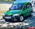 Зеленый Опель Комбо груз.-пасс., объемом двигателя 1.2 л и пробегом 255 тыс. км за 4500 $, фото 1 на Automoto.ua