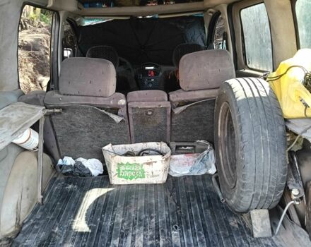 Зеленый Опель Комбо груз.-пасс., объемом двигателя 1.6 л и пробегом 368 тыс. км за 2600 $, фото 9 на Automoto.ua