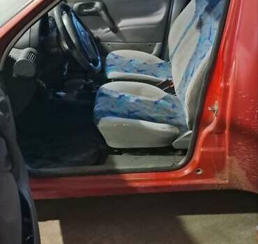 Оранжевый Опель Комбо груз.-пасс., объемом двигателя 1.7 л и пробегом 320 тыс. км за 1250 $, фото 2 на Automoto.ua