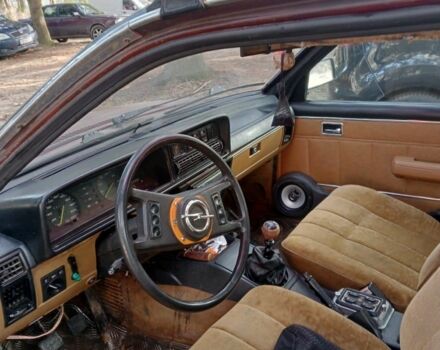 Коричневий Опель Коммандор, об'ємом двигуна 2.5 л та пробігом 475 тис. км за 800 $, фото 4 на Automoto.ua