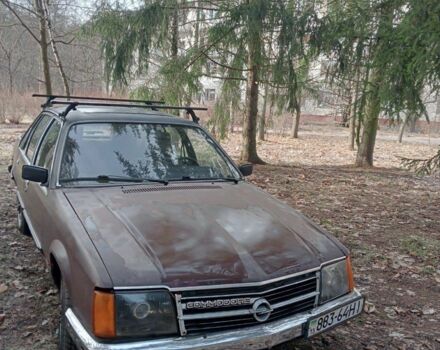 Коричневий Опель Коммандор, об'ємом двигуна 2.5 л та пробігом 475 тис. км за 800 $, фото 10 на Automoto.ua