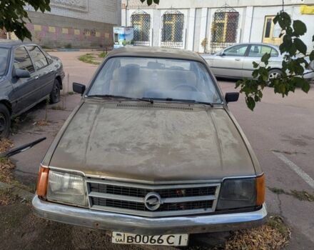 Коричневый Опель Коммандор, объемом двигателя 0 л и пробегом 70 тыс. км за 480 $, фото 1 на Automoto.ua