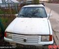Білий Опель Корса, об'ємом двигуна 1 л та пробігом 174 тис. км за 650 $, фото 1 на Automoto.ua
