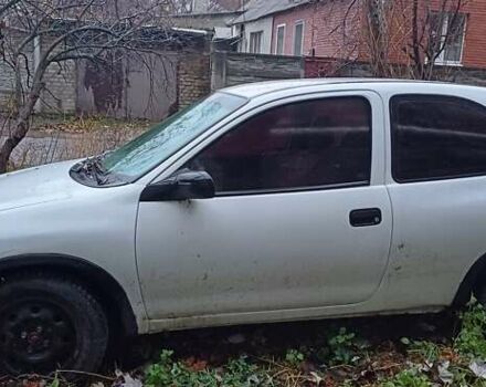 Белый Опель Корса, объемом двигателя 1.2 л и пробегом 450 тыс. км за 1179 $, фото 5 на Automoto.ua