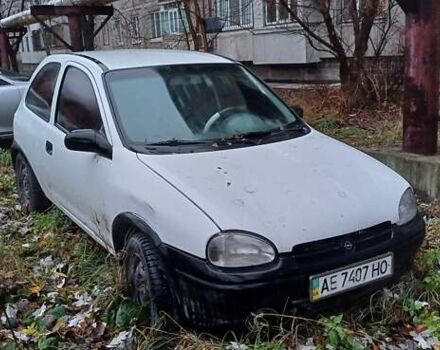Белый Опель Корса, объемом двигателя 1.2 л и пробегом 450 тыс. км за 1179 $, фото 3 на Automoto.ua