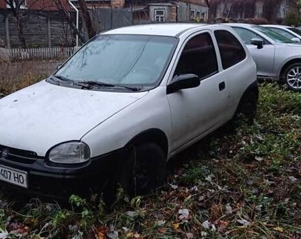 Белый Опель Корса, объемом двигателя 1.2 л и пробегом 450 тыс. км за 1179 $, фото 6 на Automoto.ua